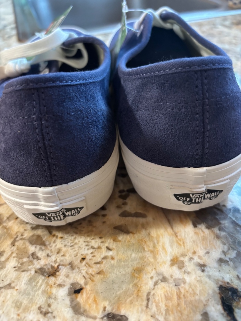 Vans - Picture 3 of 5